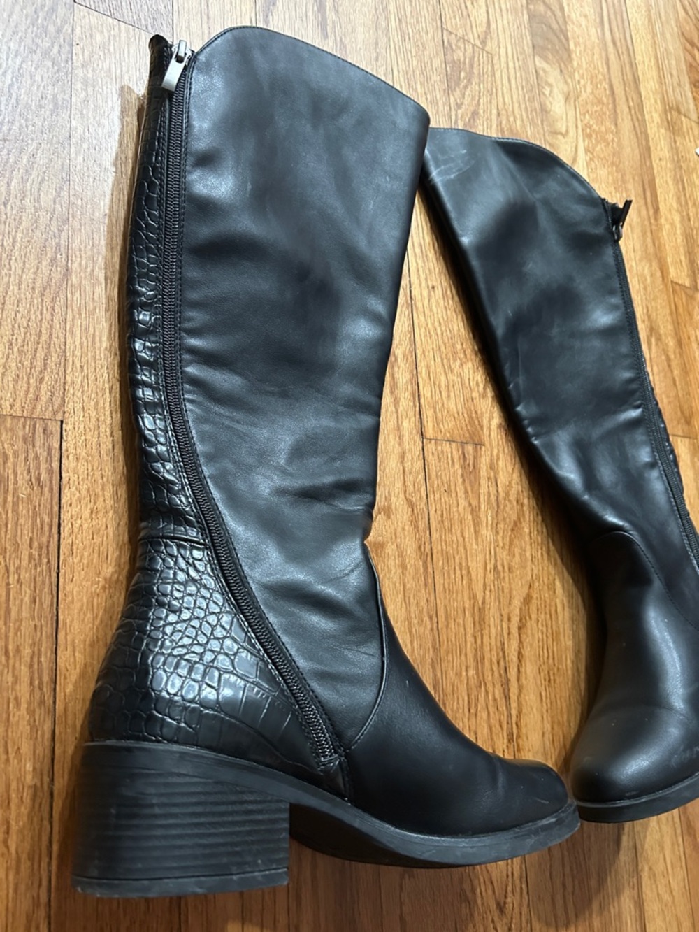 White Mountain Cushaw Women's Tall Shaft Boots in Regular Riding Boots sz 8